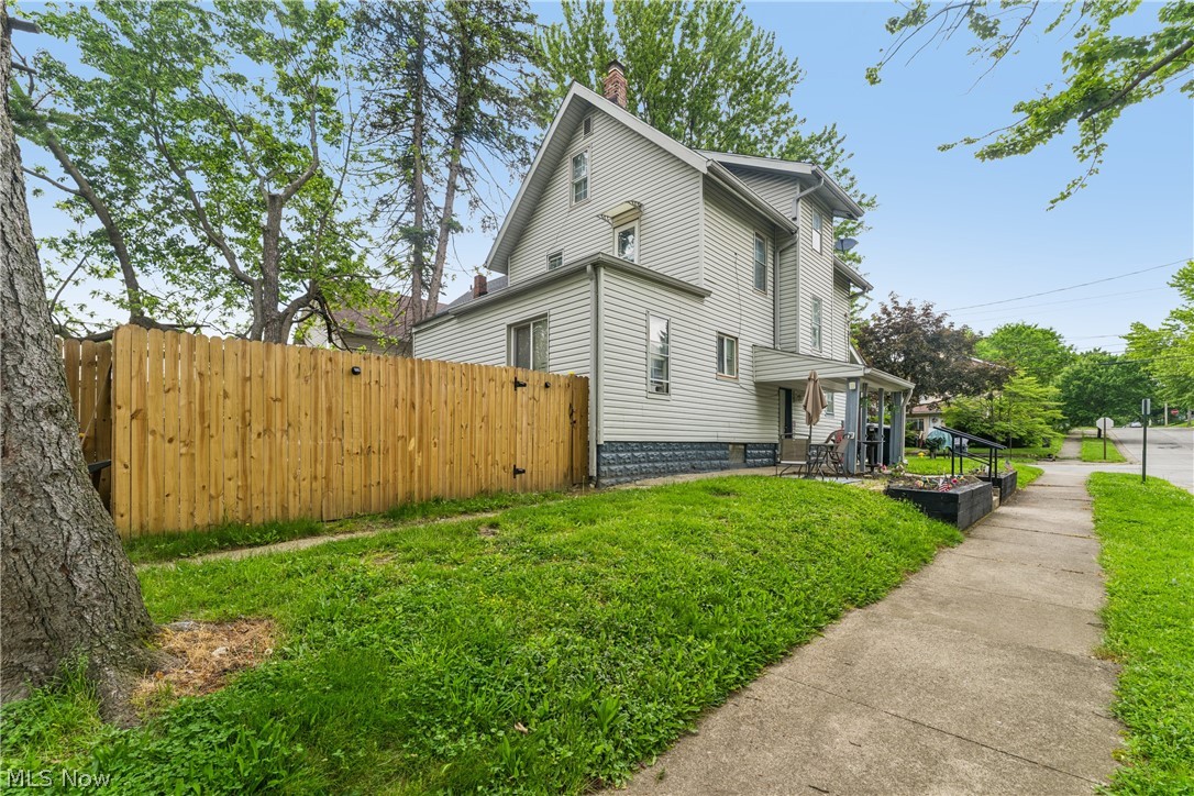 52 E Brookside Avenue Akron OH 44301