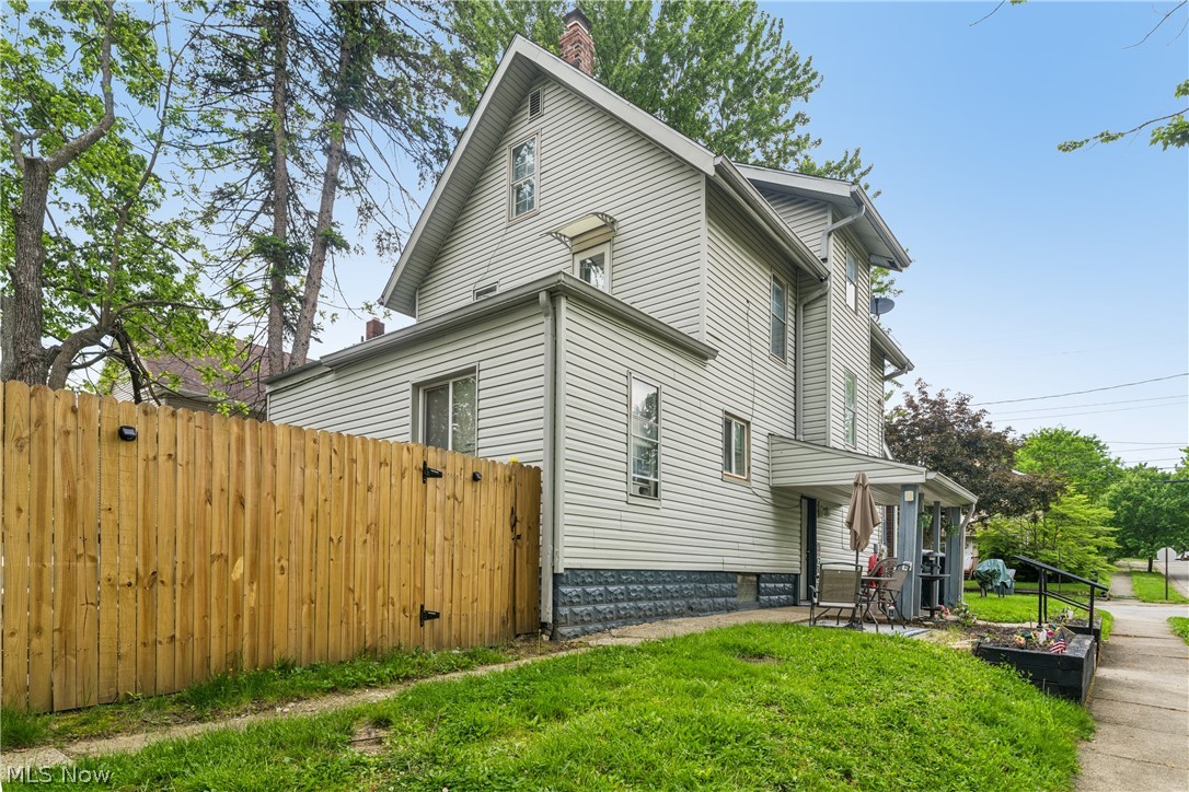 52 E Brookside Avenue Akron OH 44301