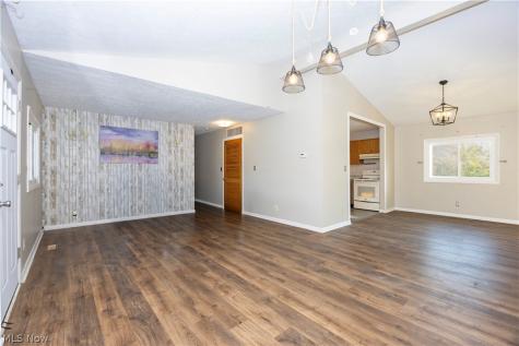 1897 Paul Drive Brunswick OH 44212