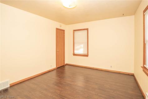 364 25th Street NW Massillon OH 44647
