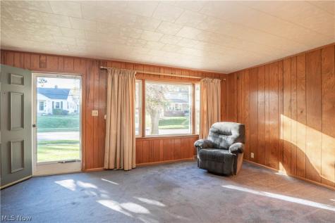 364 25th Street NW Massillon OH 44647