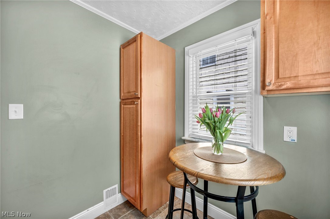 2181 Cranston Road University Heights OH 44118