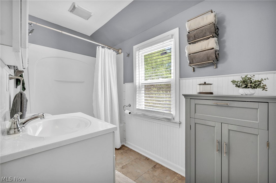 2181 Cranston Road University Heights OH 44118