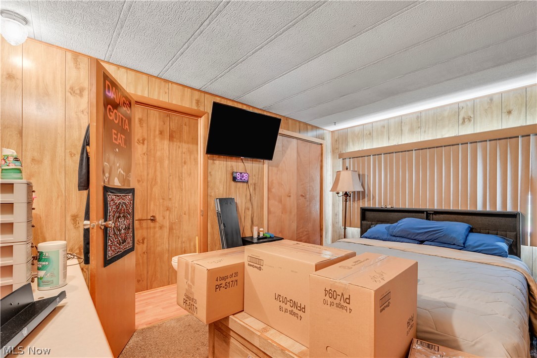 171 Brook Drive Brookfield OH 44403