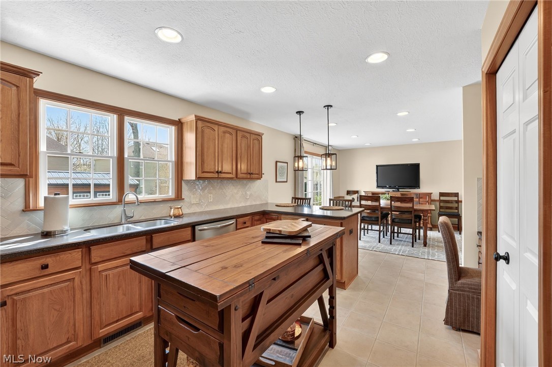 5503 Pheasants Walk Drive North Olmsted OH 44070