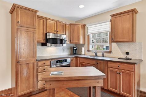 5503 Pheasants Walk Drive North Olmsted OH 44070