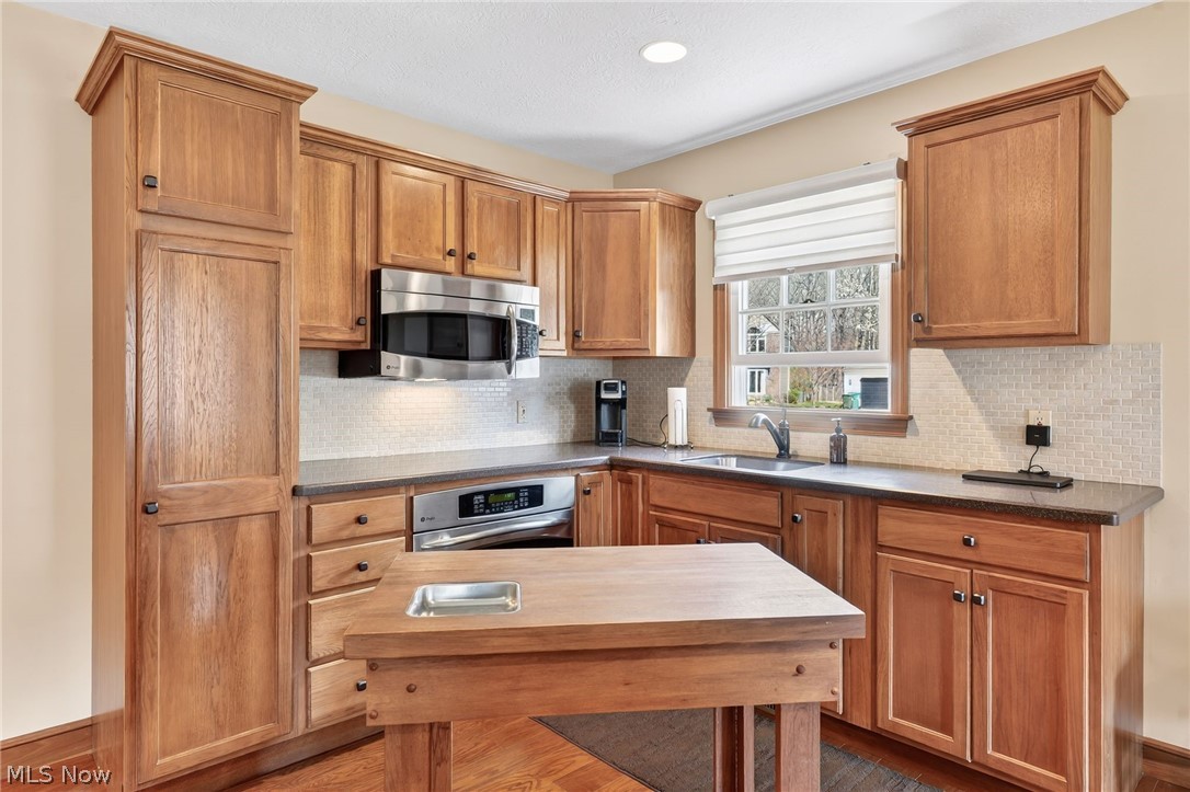 5503 Pheasants Walk Drive North Olmsted OH 44070