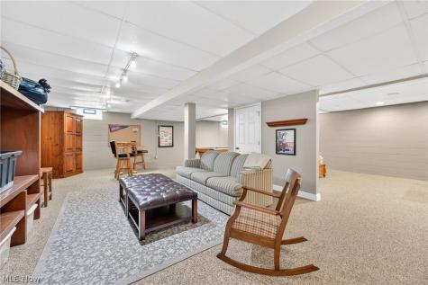 5503 Pheasants Walk Drive North Olmsted OH 44070