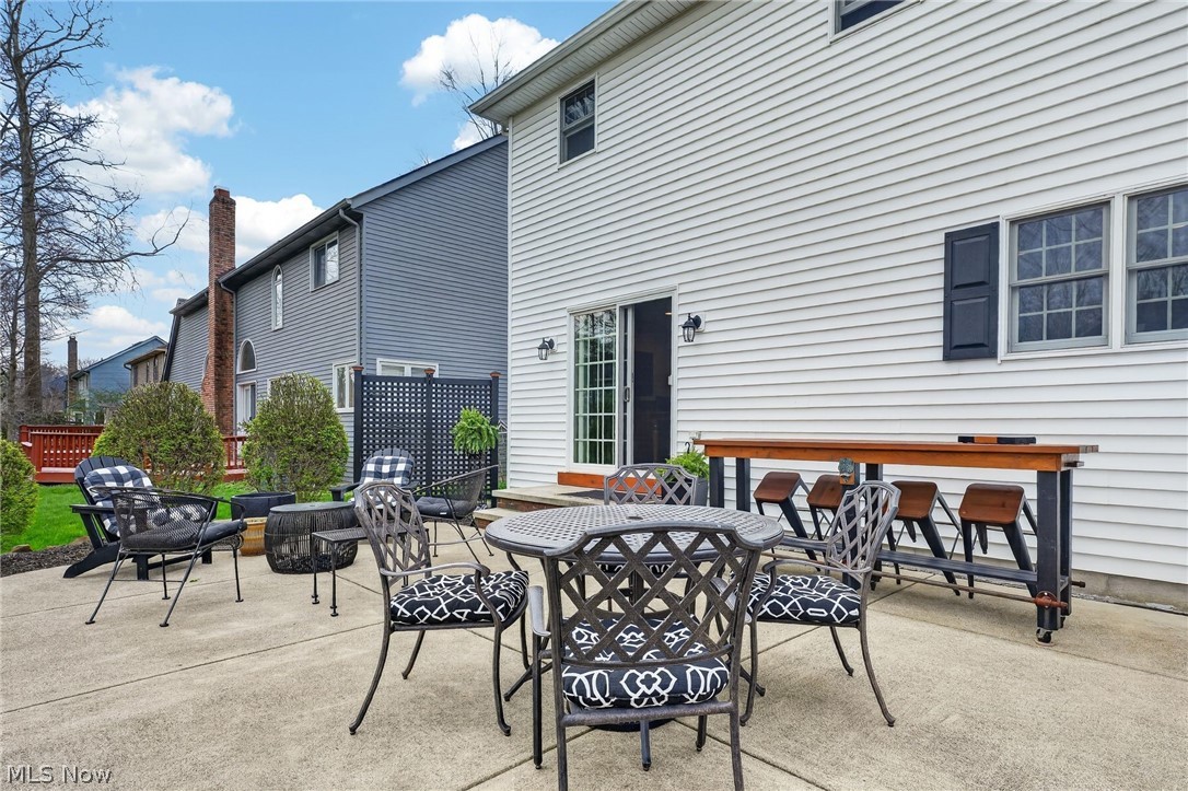 5503 Pheasants Walk Drive North Olmsted OH 44070
