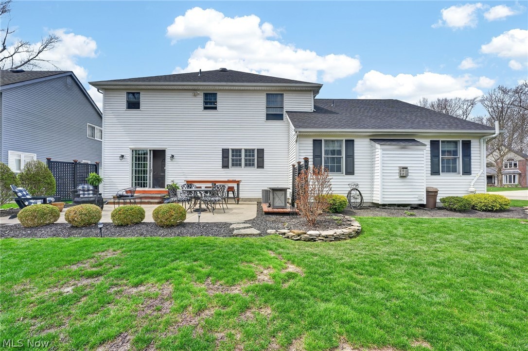 5503 Pheasants Walk Drive North Olmsted OH 44070