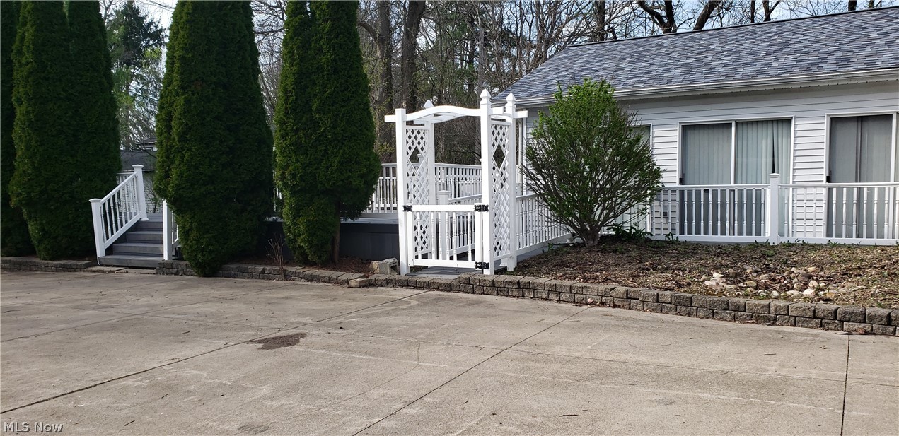 2252 N Medina Line Road Akron OH 44333