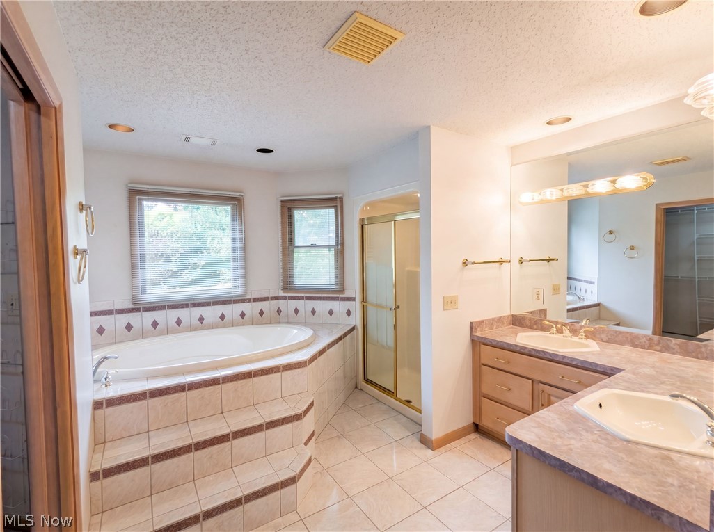 7550 James Drive North Royalton OH 44133