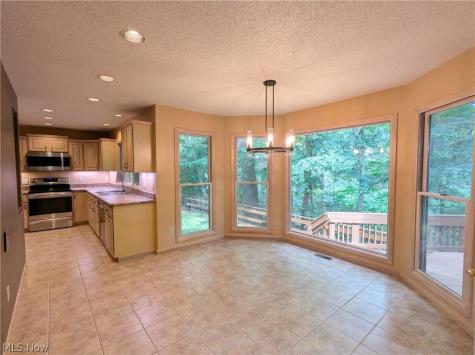 7550 James Drive North Royalton OH 44133
