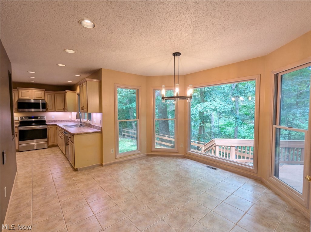 7550 James Drive North Royalton OH 44133