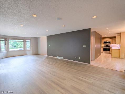 7550 James Drive North Royalton OH 44133