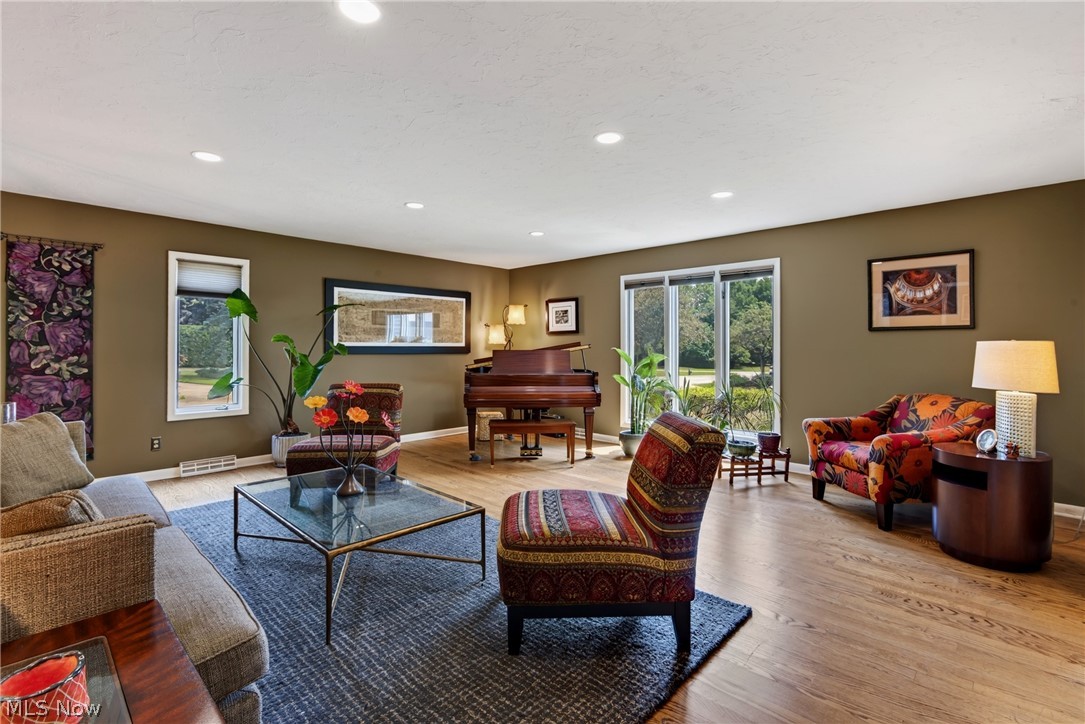 2571 Cedarwood Road Pepper Pike OH 44124