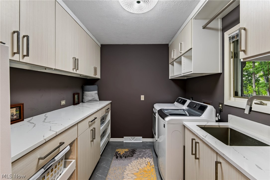 2571 Cedarwood Road Pepper Pike OH 44124
