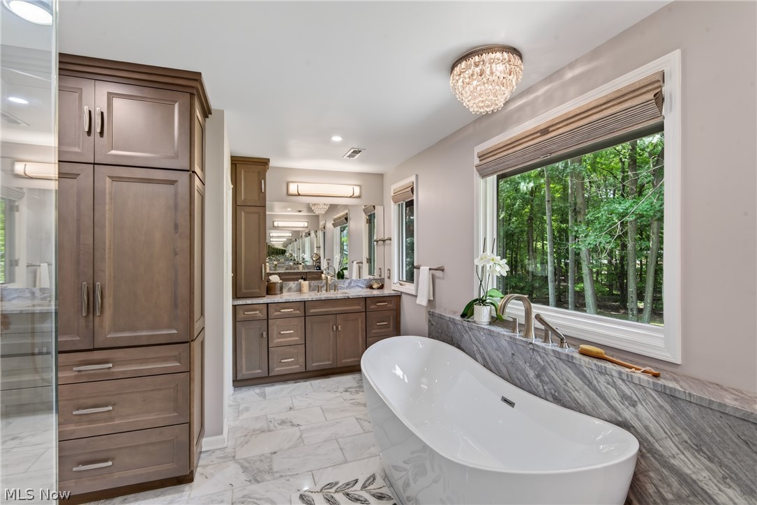 2571 Cedarwood Road Pepper Pike OH 44124