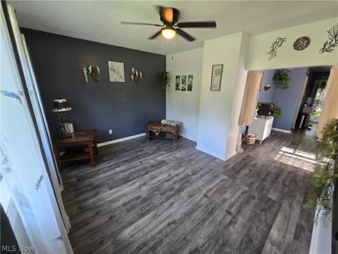 122 E Central Avenue Ravenna OH 44266