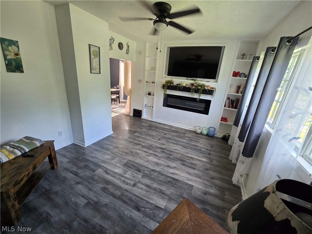 122 E Central Avenue Ravenna OH 44266