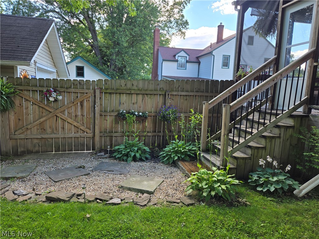 122 E Central Avenue Ravenna OH 44266