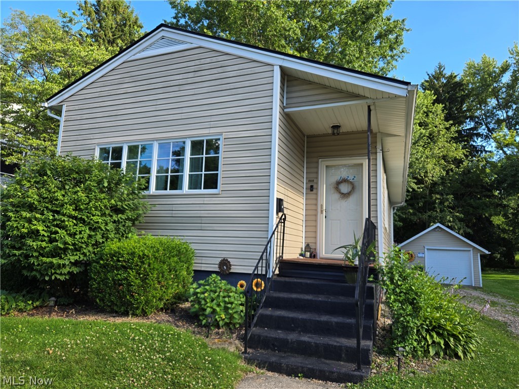 122 E Central Avenue Ravenna OH 44266