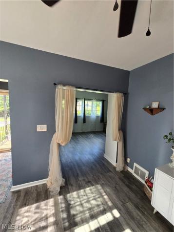 122 E Central Avenue Ravenna OH 44266
