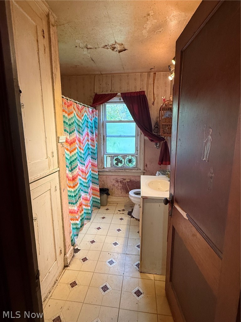 928 Mineral Springs Road Ashtabula OH 44004