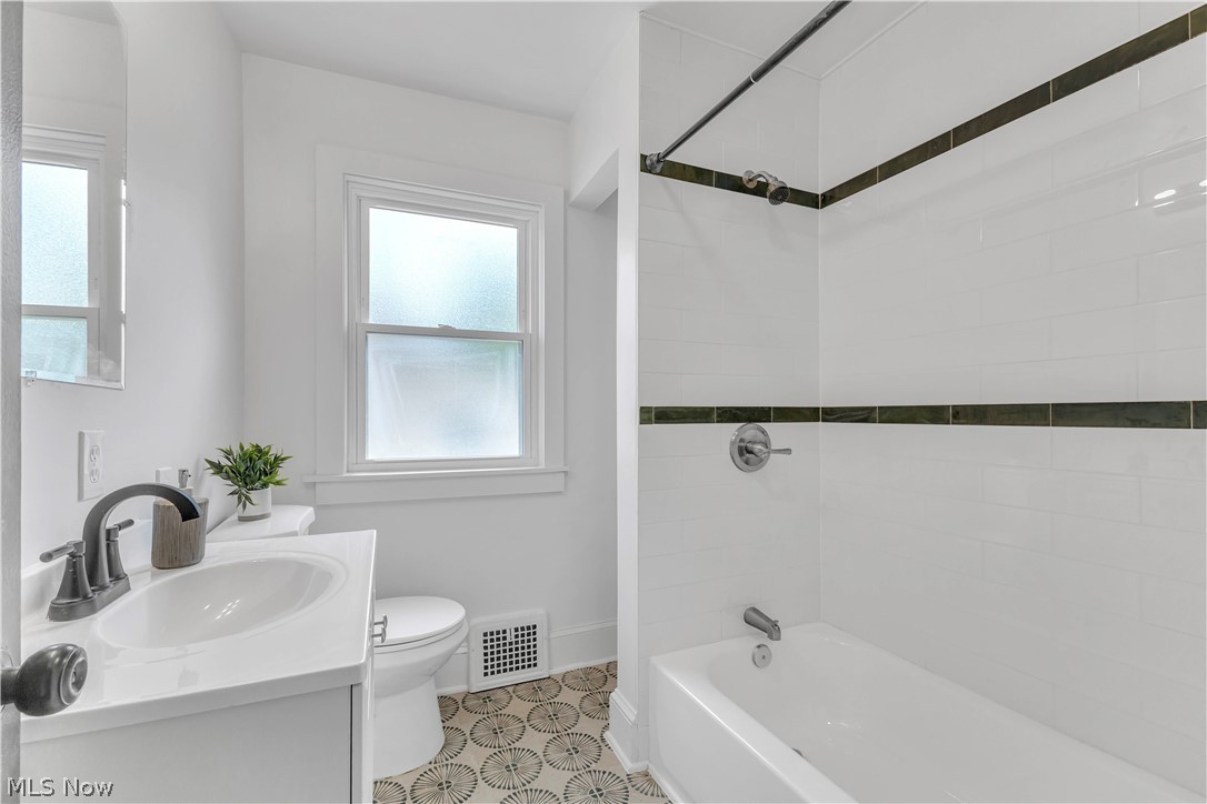 3498 Tullamore Road University Heights OH 44118