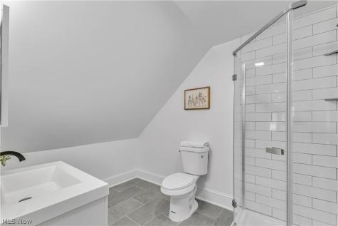 3498 Tullamore Road University Heights OH 44118