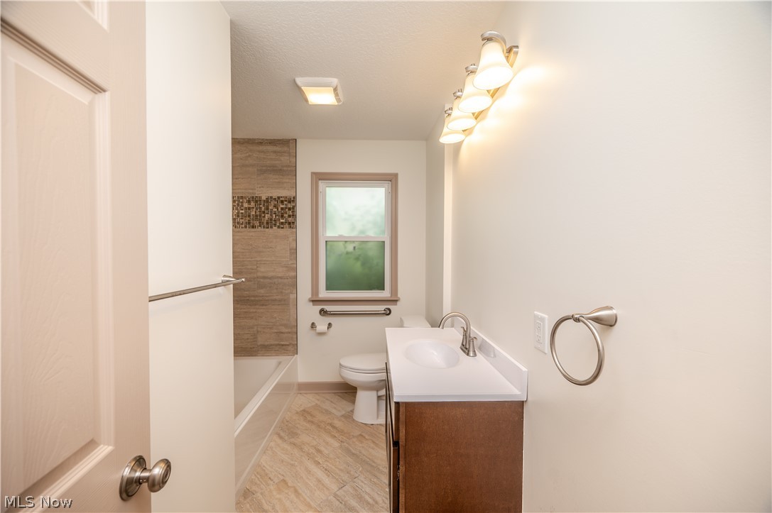 1433 Robbins Avenue Niles OH 44446
