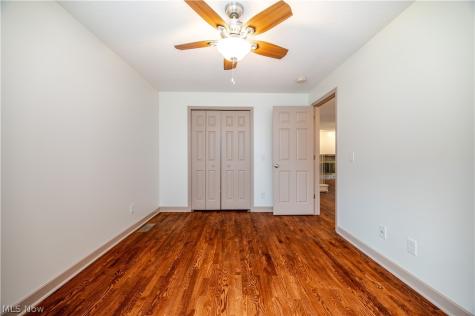 1433 Robbins Avenue Niles OH 44446