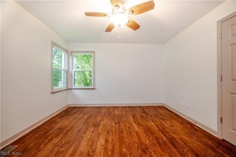 1433 Robbins Avenue Niles OH 44446