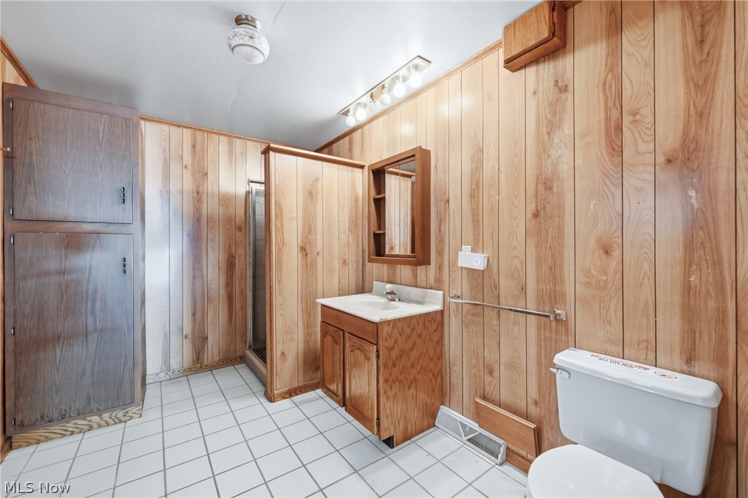 7073 Stewart Sharon Road Hubbard OH 44425