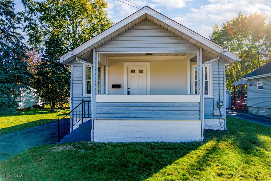 787 Ravenswood Street Akron OH 44306