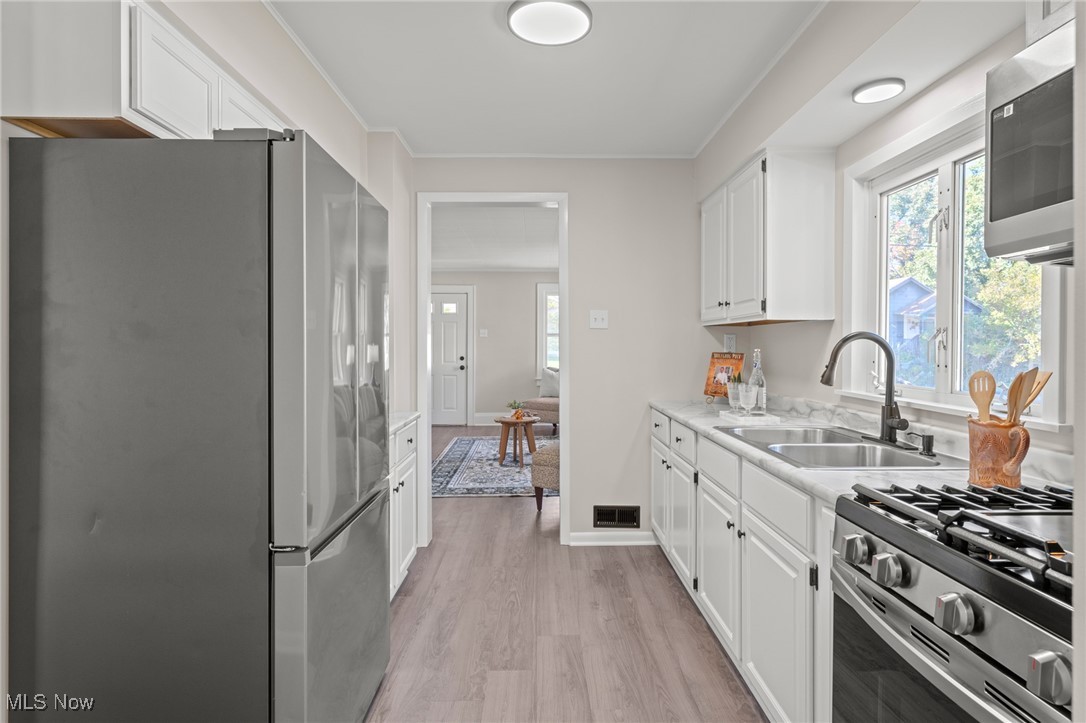 787 Ravenswood Street Akron OH 44306