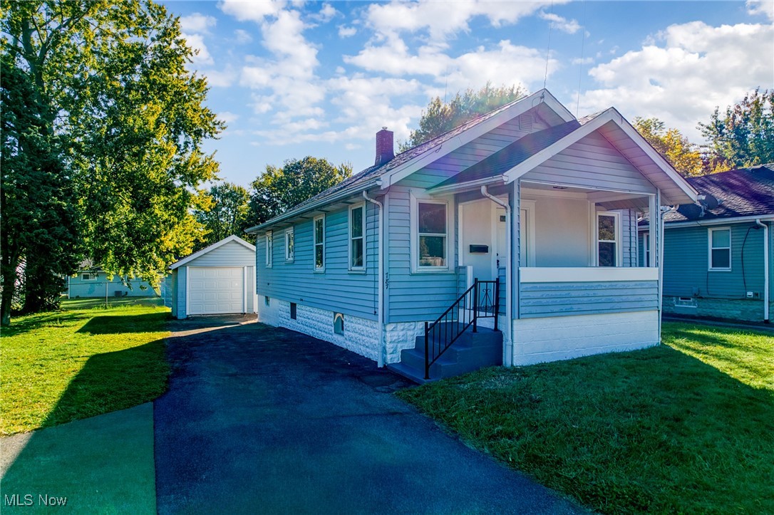 787 Ravenswood Street Akron OH 44306