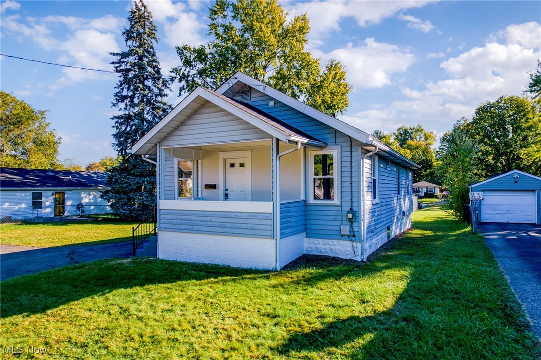 787 Ravenswood Street Akron OH 44306