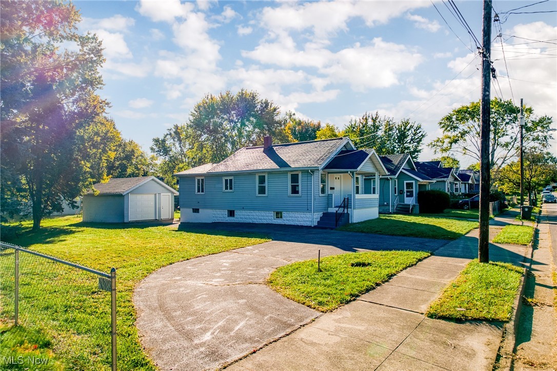 787 Ravenswood Street Akron OH 44306