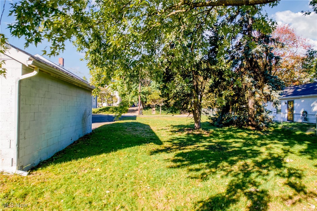 787 Ravenswood Street Akron OH 44306