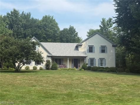 698 Deep Woods Drive Aurora OH 44202