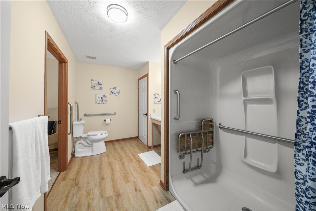698 Deep Woods Drive Aurora OH 44202