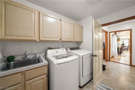 698 Deep Woods Drive Aurora OH 44202