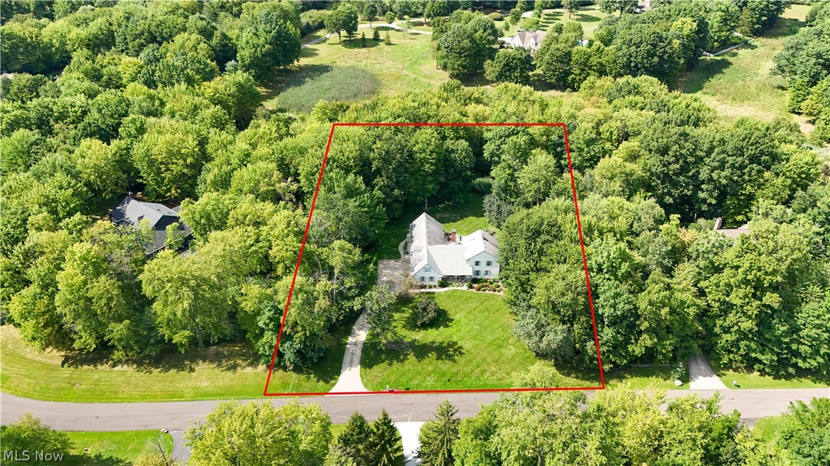 698 Deep Woods Drive Aurora OH 44202