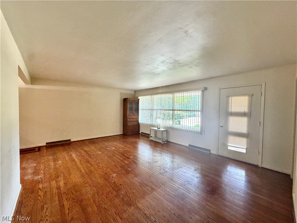 63 W Nineth St. Street Newton Falls OH 44444