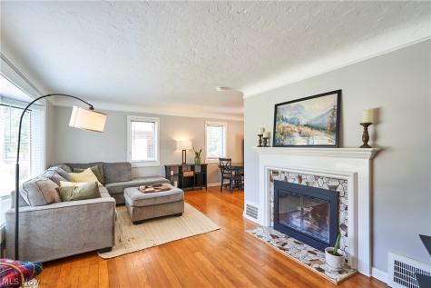 5215 Mayview Road Lyndhurst OH 44124