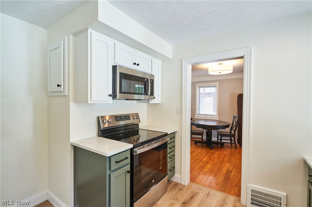 5215 Mayview Road Lyndhurst OH 44124