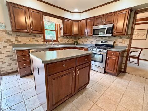 2975 Vincent Drive Seven Hills OH 44131