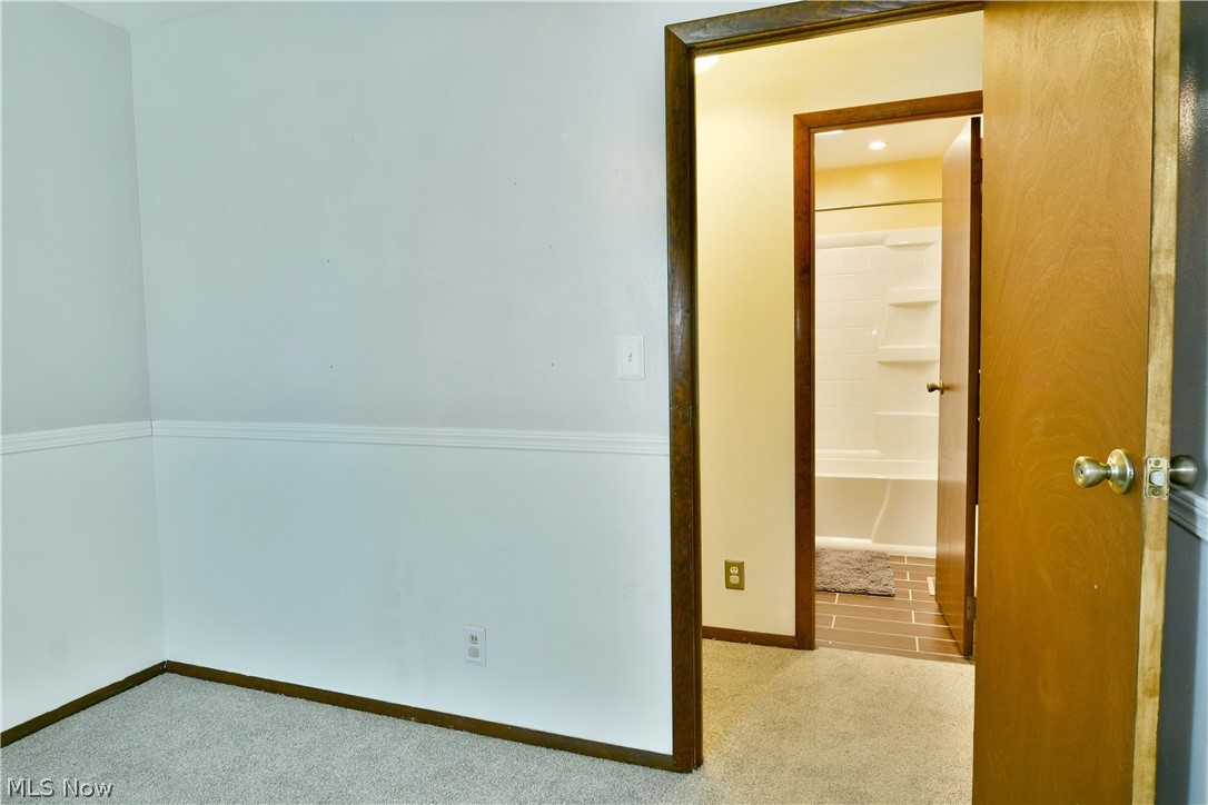 8285 Longview Drive NE Warren OH 44484