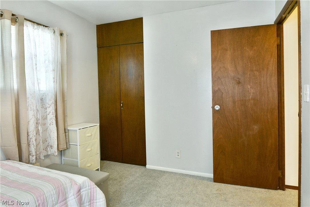 8285 Longview Drive NE Warren OH 44484